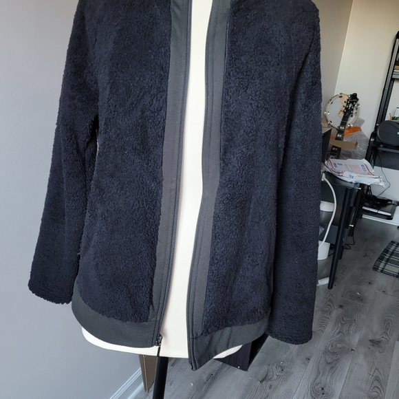 The North Face, Cozy Black Fleece Jacket Size L - Picture 4 of 5